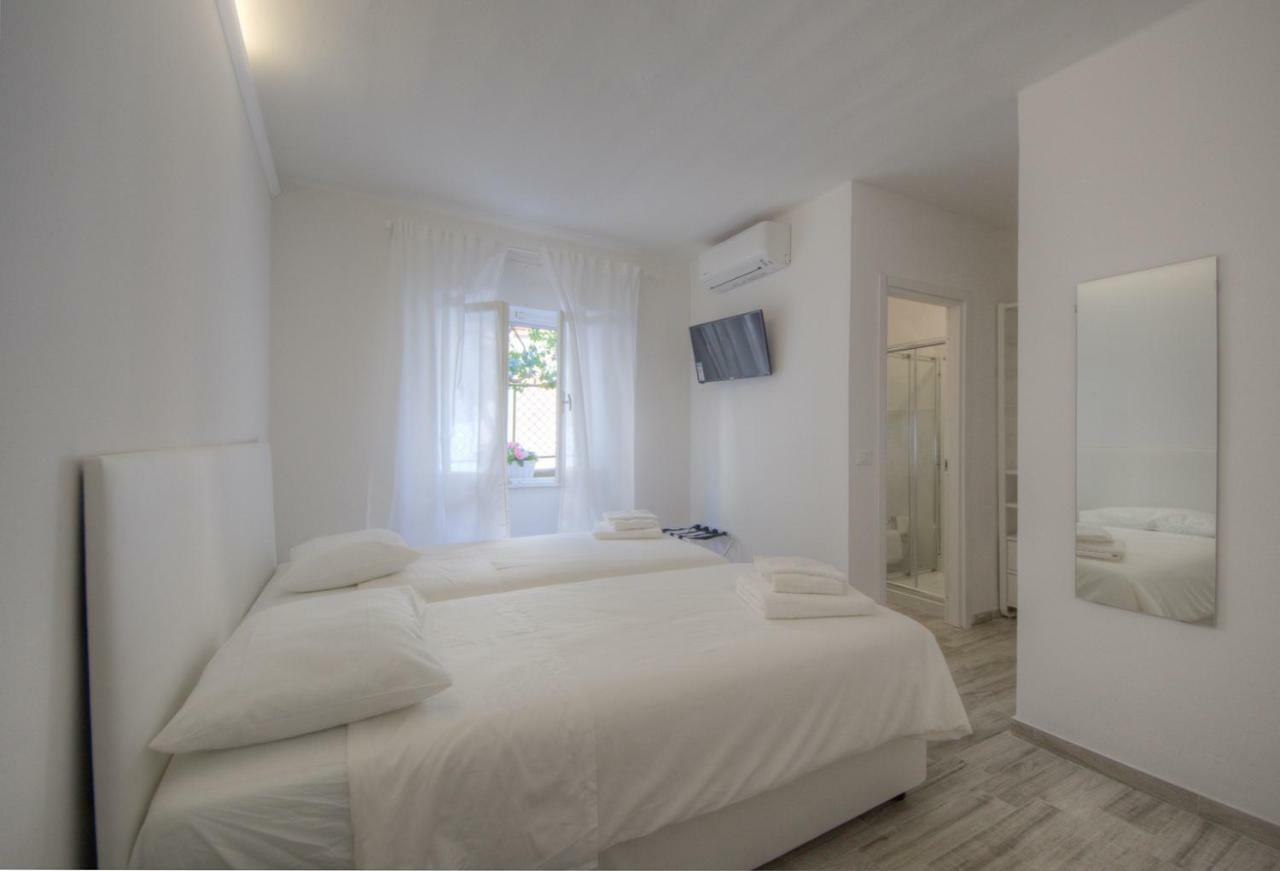 Rione San Carlo Hotel Finale Ligure Exterior foto