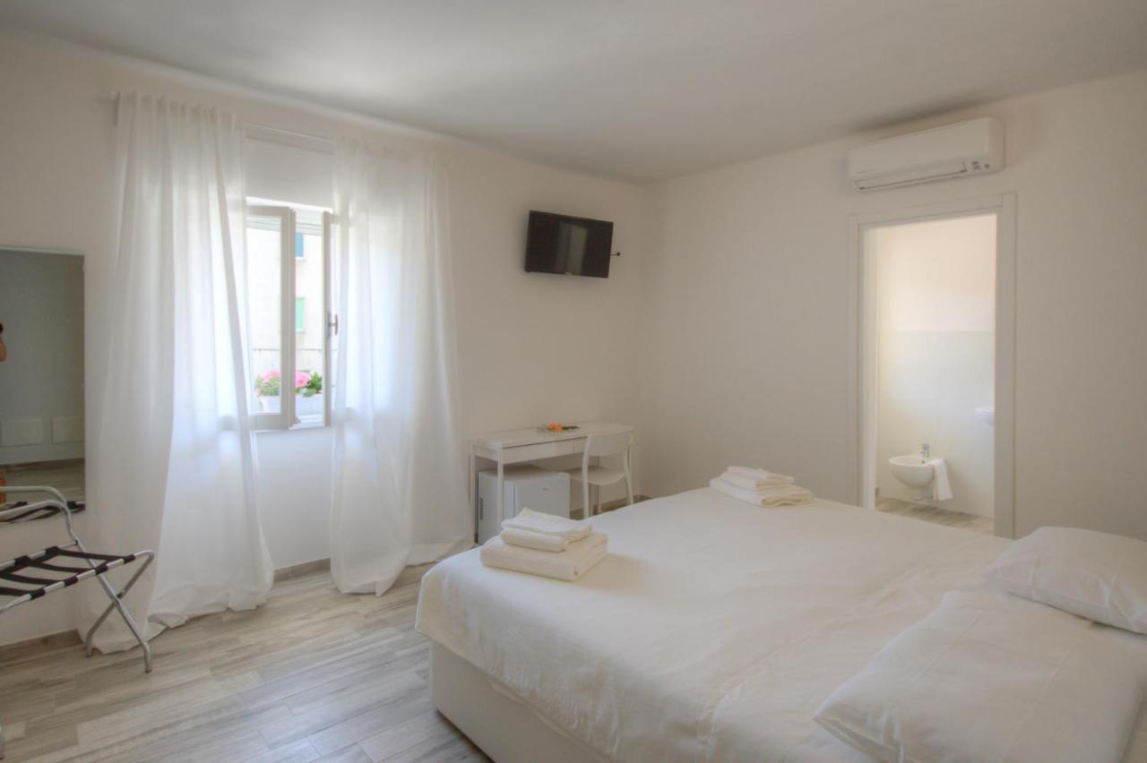 Rione San Carlo Hotel Finale Ligure Exterior foto